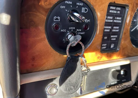 1985 Rolls-Royce Silver Spirit z USA, uszkodzony, nr VIN SCAZS42A0FCX12845